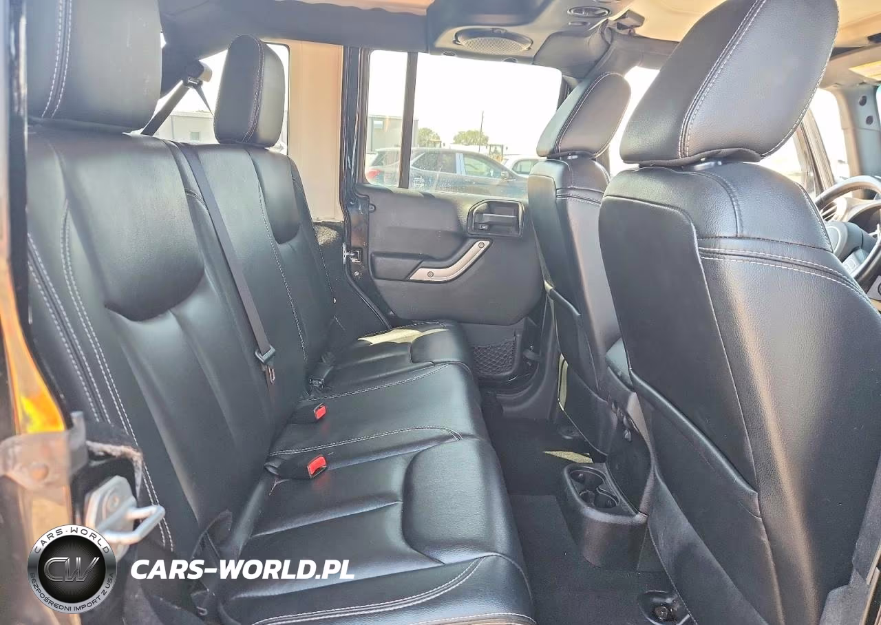 2013 Jeep Wrangler Unlimited Sahara VIN:1C4BJWEG2DL549704 - 10