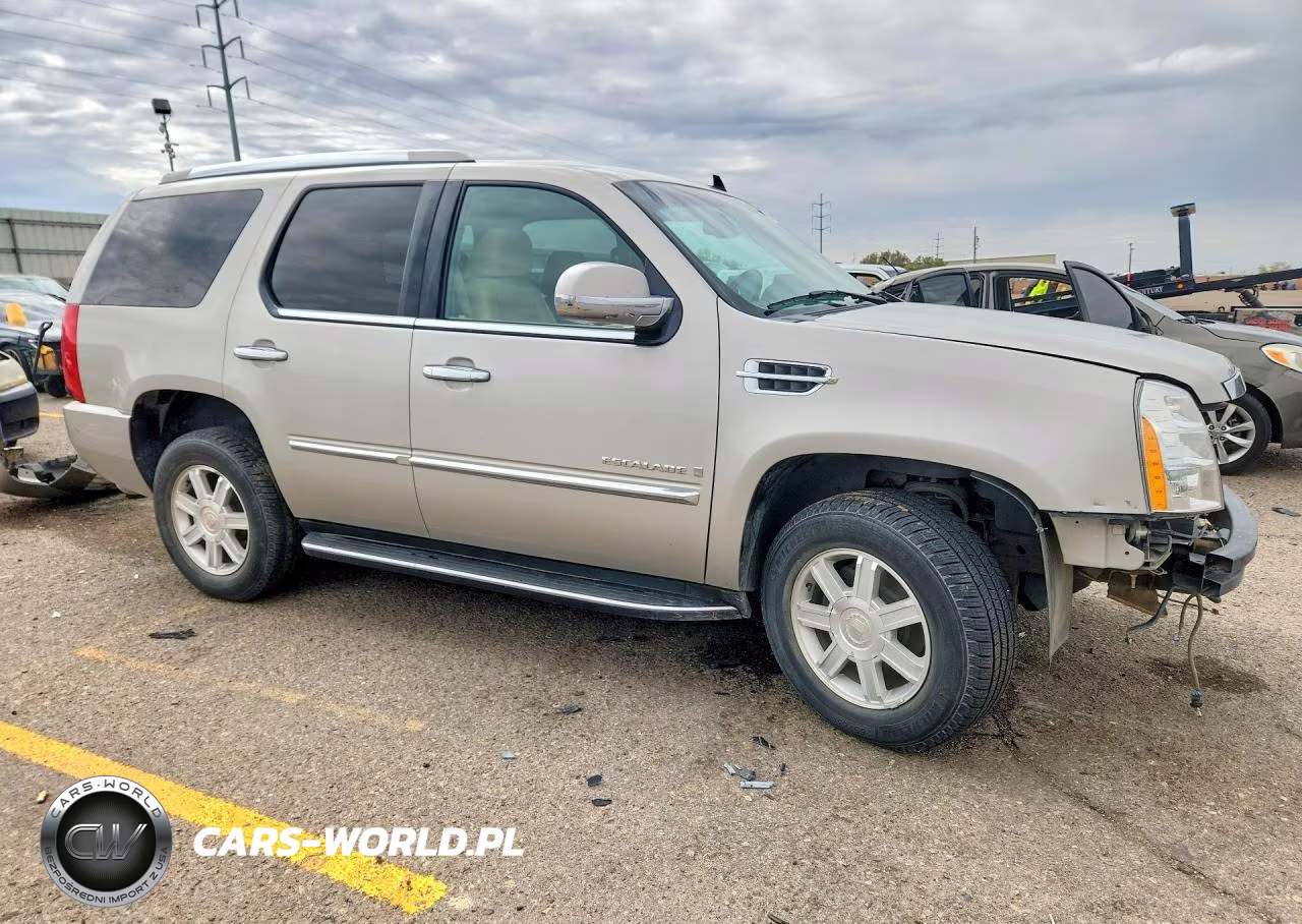 2008 Cadillac Escalade Luxury VIN:1GYFK63848R180531 - 4