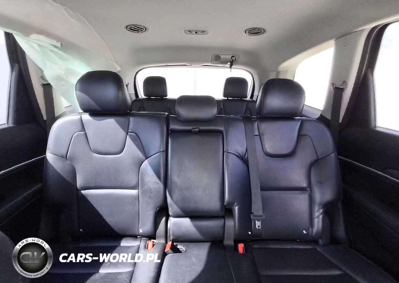 2020 Kia Telluride S VIN:5XYP64HCXLG012383 - 10