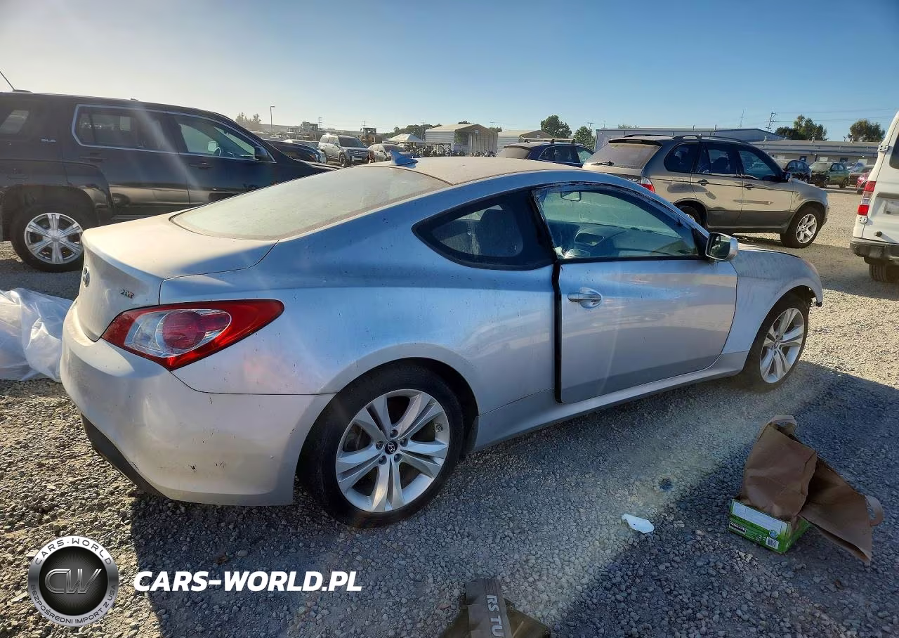 2010 Hyundai Genesis Coupe 2.0T VIN:KMHHT6KD6AU028405 - 3