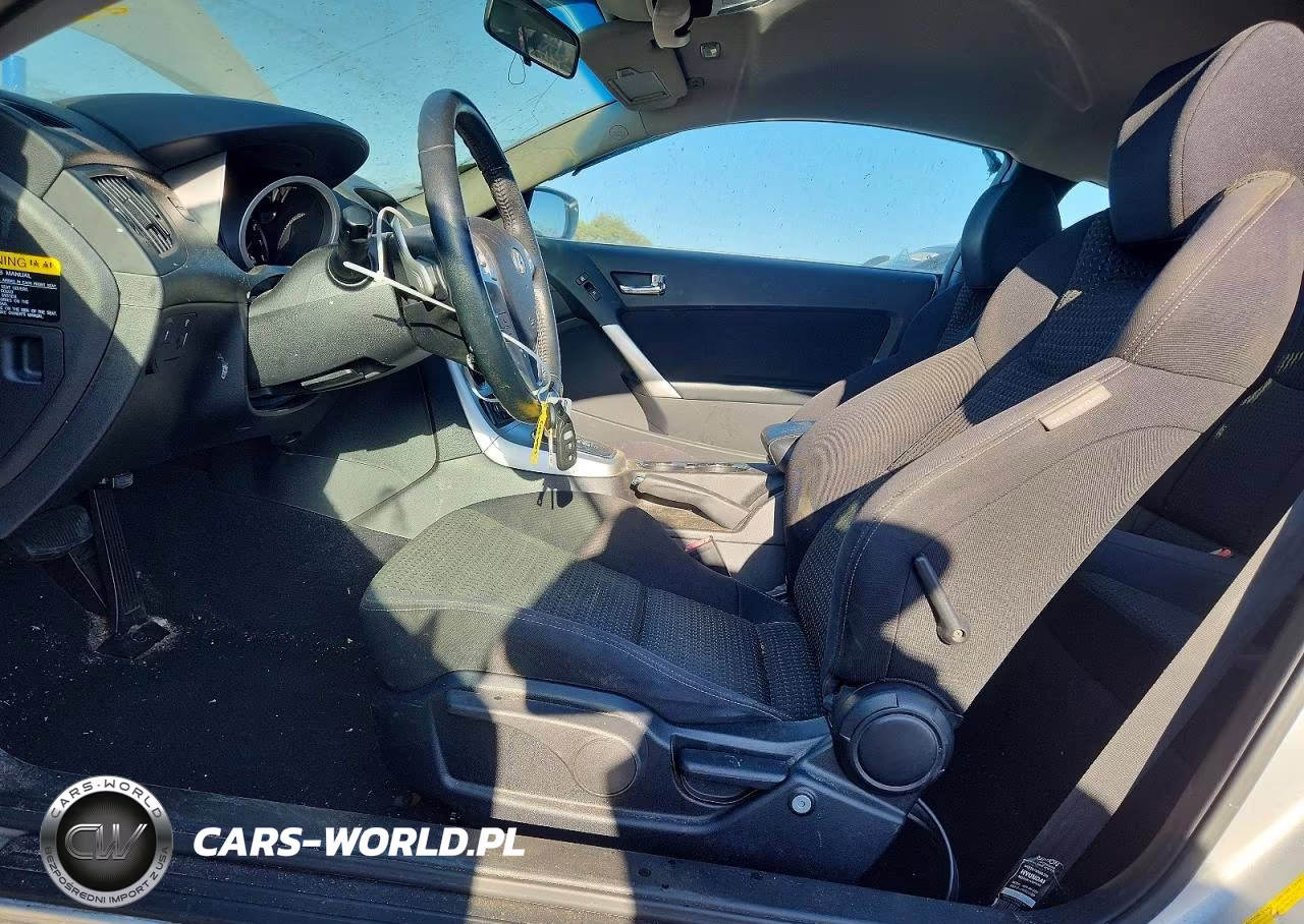 2010 Hyundai Genesis Coupe 2.0T VIN:KMHHT6KD6AU028405 - 7