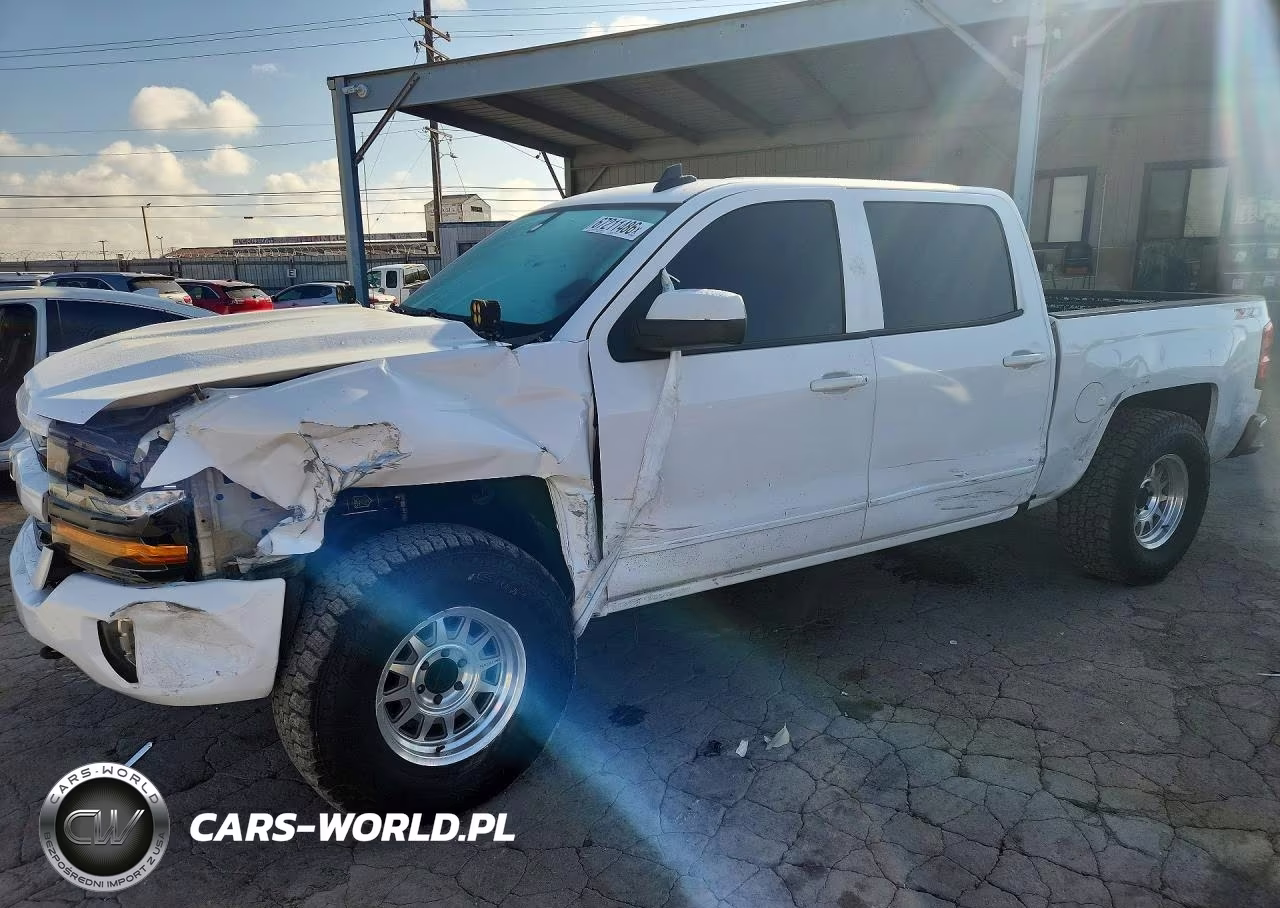 2018 Chevrolet Silverado K1500 Lt VIN:3GCUKREC2JG197866 - 1