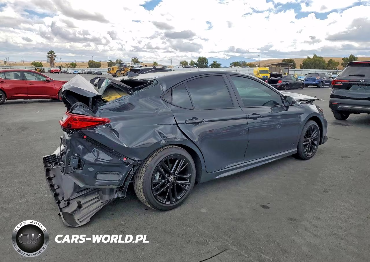 2026 Toyota Camry Se VIN:4T1DAACKXTU773553 - 3