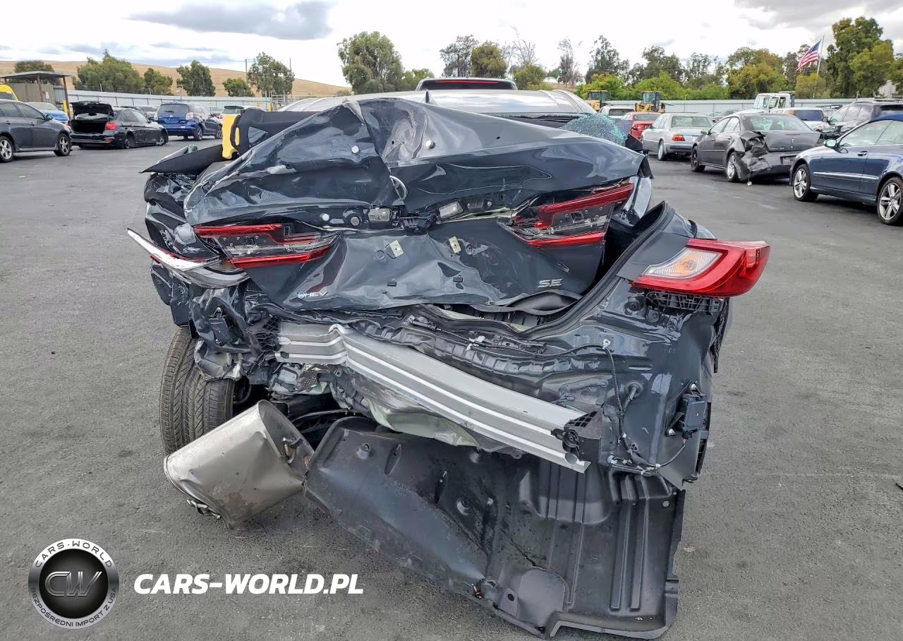 2026 Toyota Camry Se VIN:4T1DAACKXTU773553 - 6