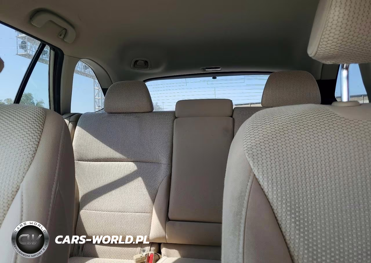 2015 Subaru Outback 2.5I Premium VIN:4S4BSBCC0F3263712 - 10