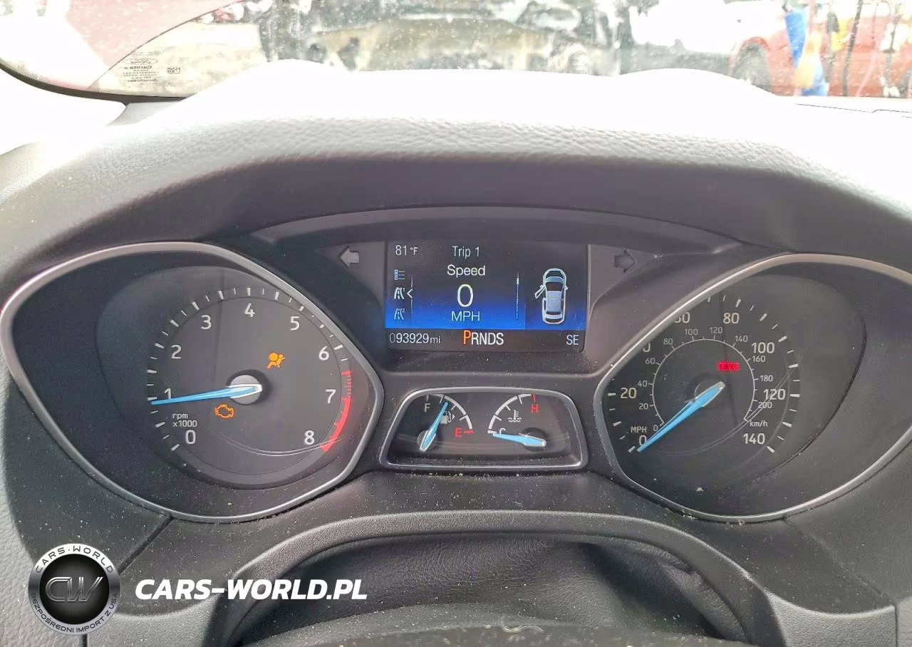 2015 Ford Focus Titanium VIN:1FADP3J24FL273681 - 9