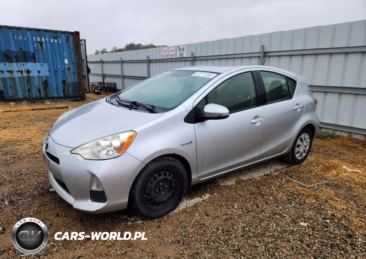 2013 Toyota Prius C Two