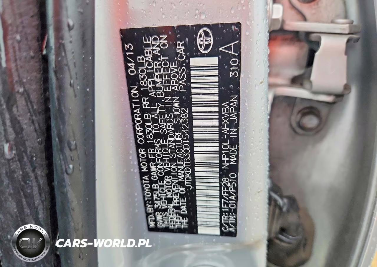 2013 Toyota Prius C Two VIN:JTDKDTB30D1542382 - 12