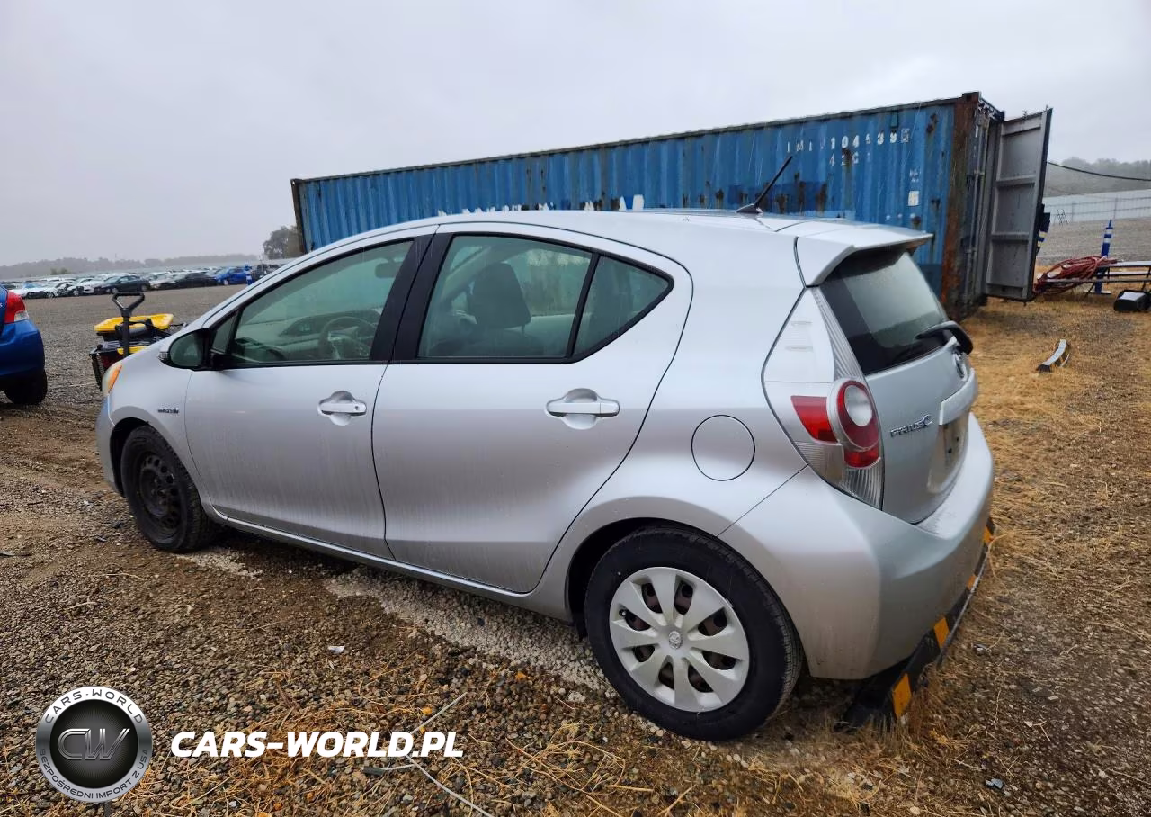 2013 Toyota Prius C Two VIN:JTDKDTB30D1542382 - 2