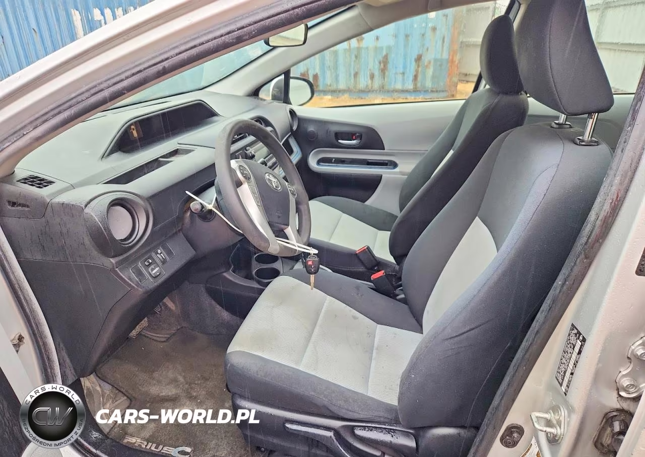 2013 Toyota Prius C Two VIN:JTDKDTB30D1542382 - 7