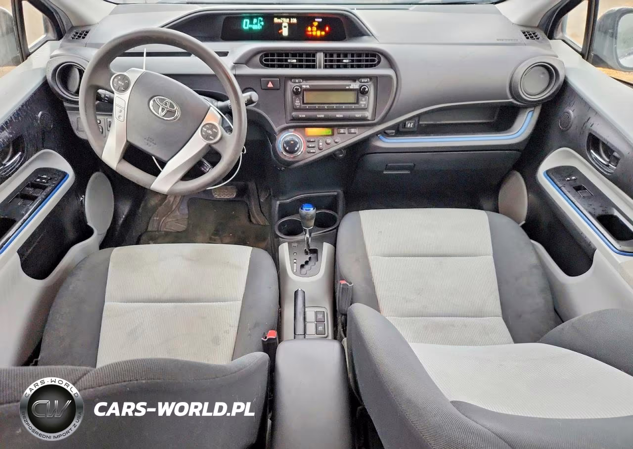 2013 Toyota Prius C Two VIN:JTDKDTB30D1542382 - 8