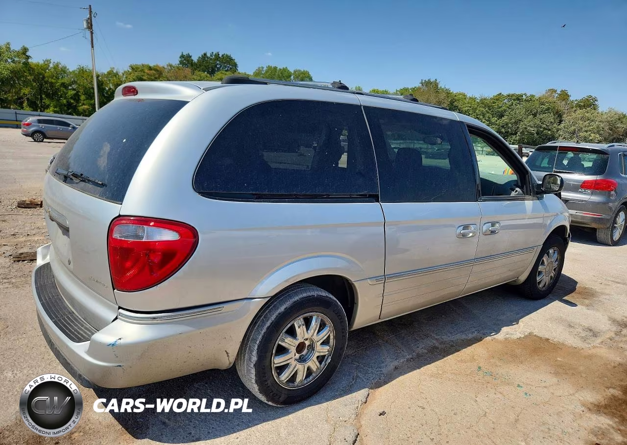 2005 Chrysler Town & Country Limited VIN:2C8GP64L55R383818 - 3