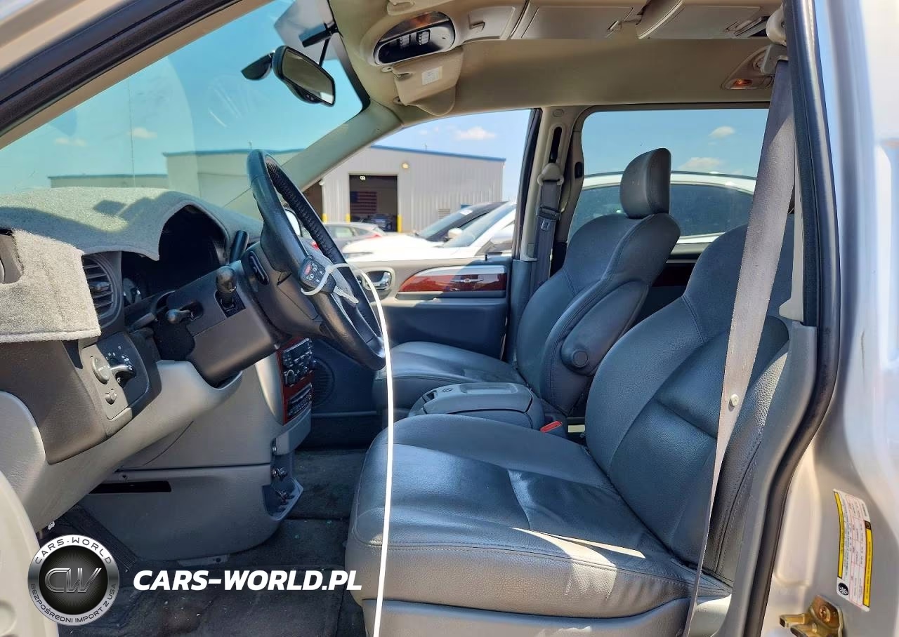 2005 Chrysler Town & Country Limited VIN:2C8GP64L55R383818 - 7
