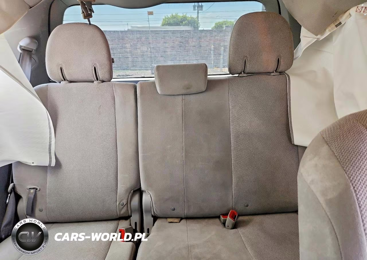 2017 Toyota Sienna L 7-Passenger VIN:5TDZZ3DC7HS824251 - 10