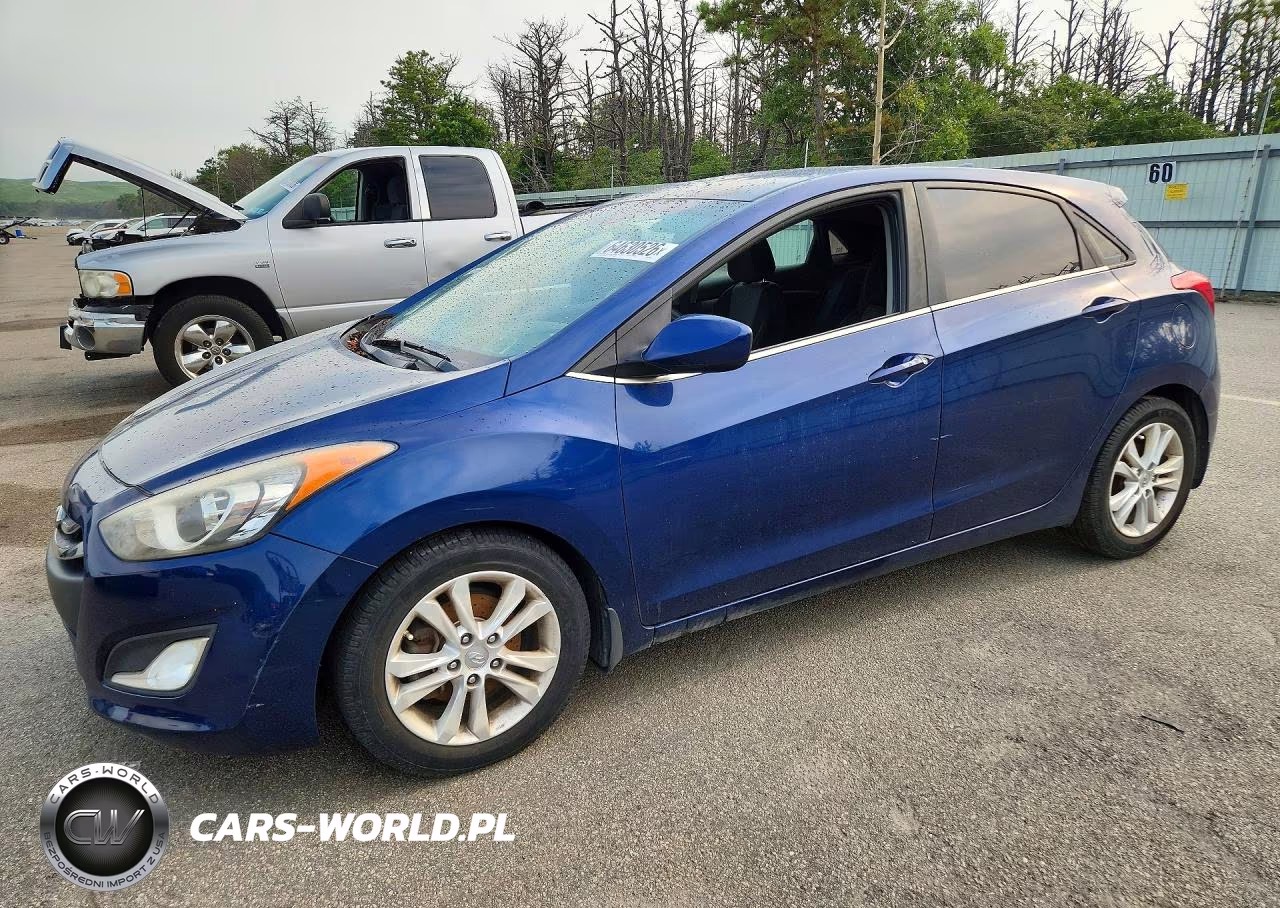 2013 Hyundai Elantra Gt Base – zdjęcie 1 z 12