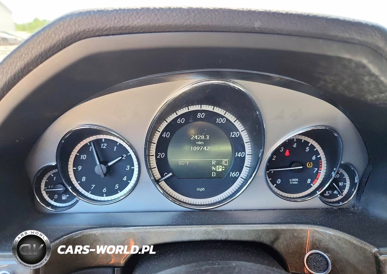 2010 Mercedes-Benz E 550 4Matic VIN:WDDHF9AB2AA170593 - 9