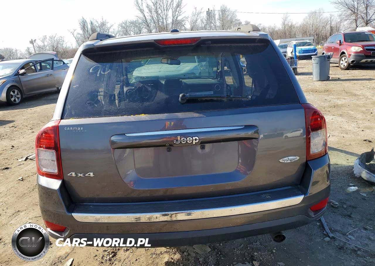2016 Jeep Compass Latitude VIN:1C4NJDEB9GD559389 - 6