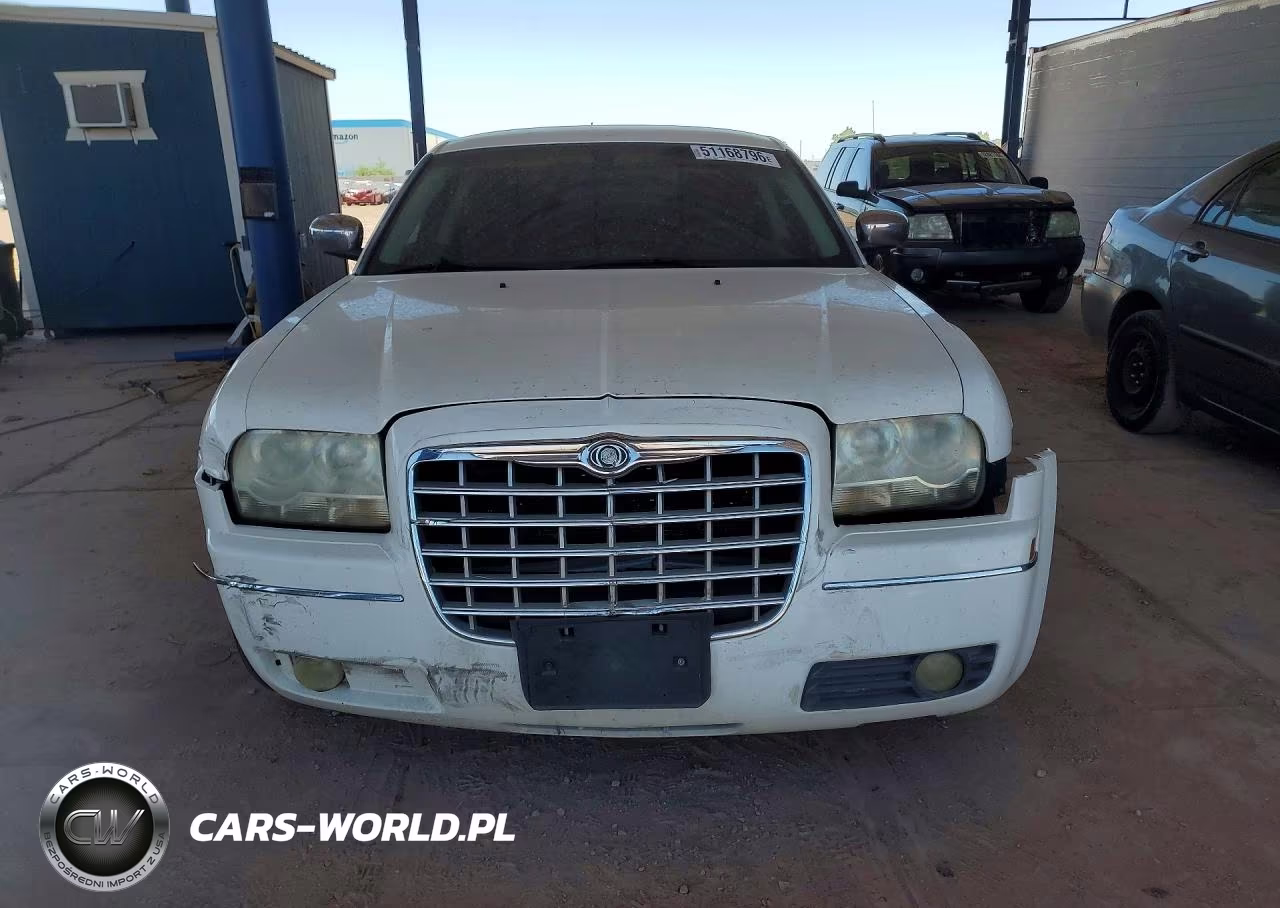 2010 Chrysler 300 Touring VIN:2C3CA4CD2AH105964 - 5