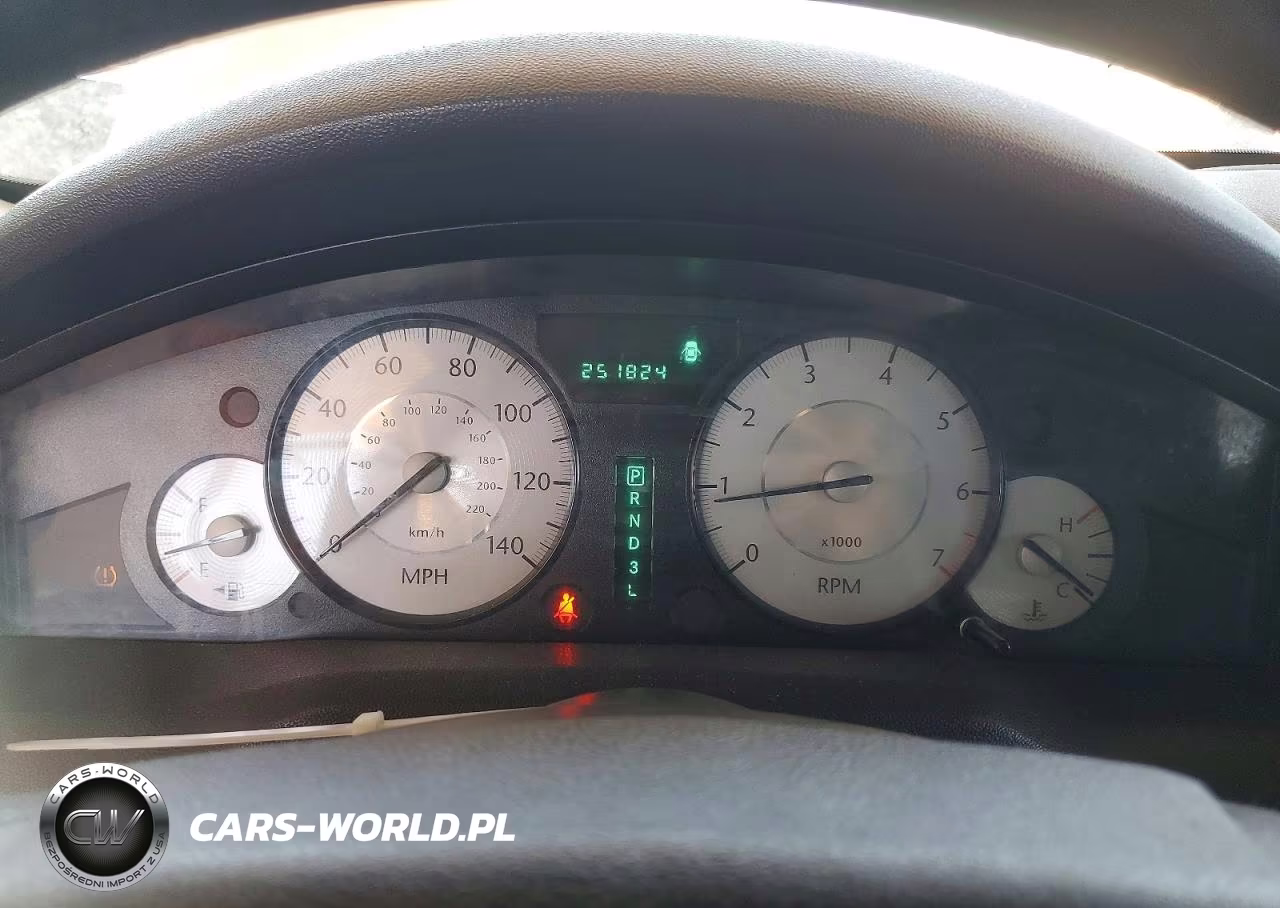 2010 Chrysler 300 Touring VIN:2C3CA4CD2AH105964 - 9