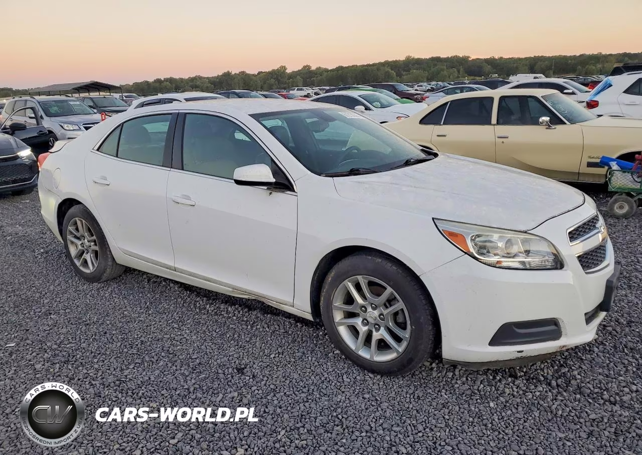 2013 Chevrolet Malibu 1Lt VIN:1G11D5RR7DF112054 - 4