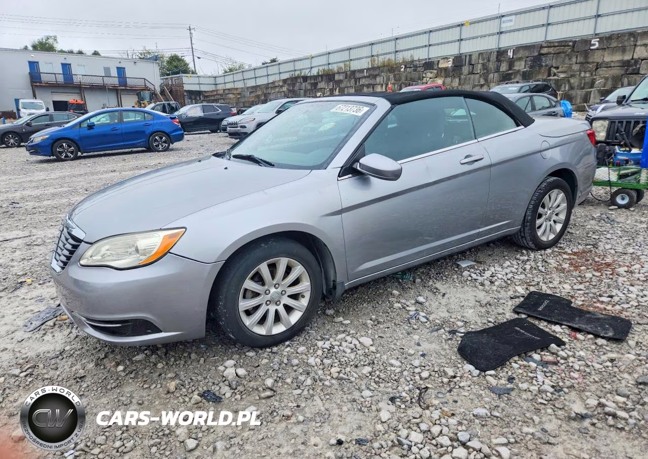 2014 Chrysler 200 Touring – zdjęcie 1 z 12