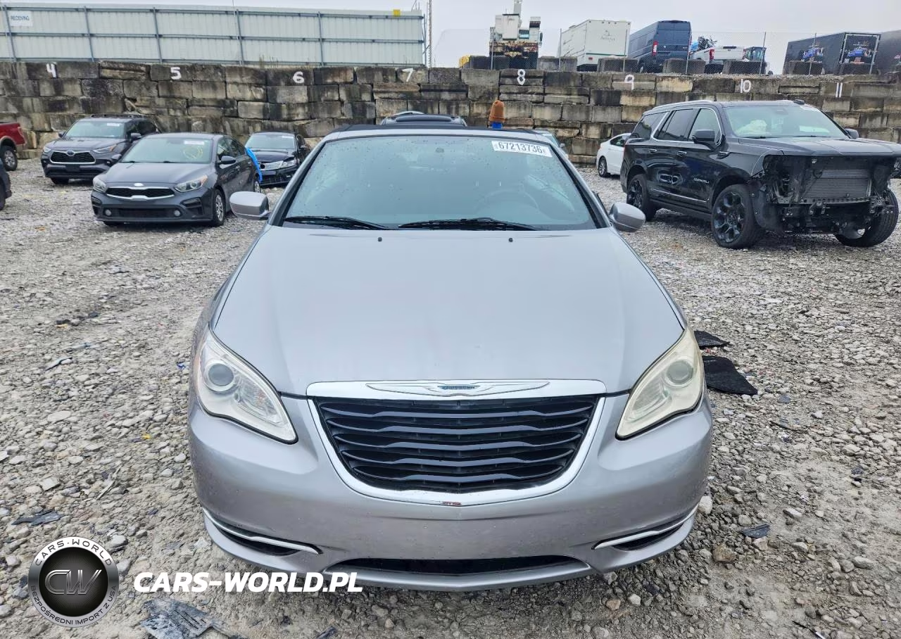 2014 Chrysler 200 Touring VIN:1C3BCBEG5EN108226 - 5