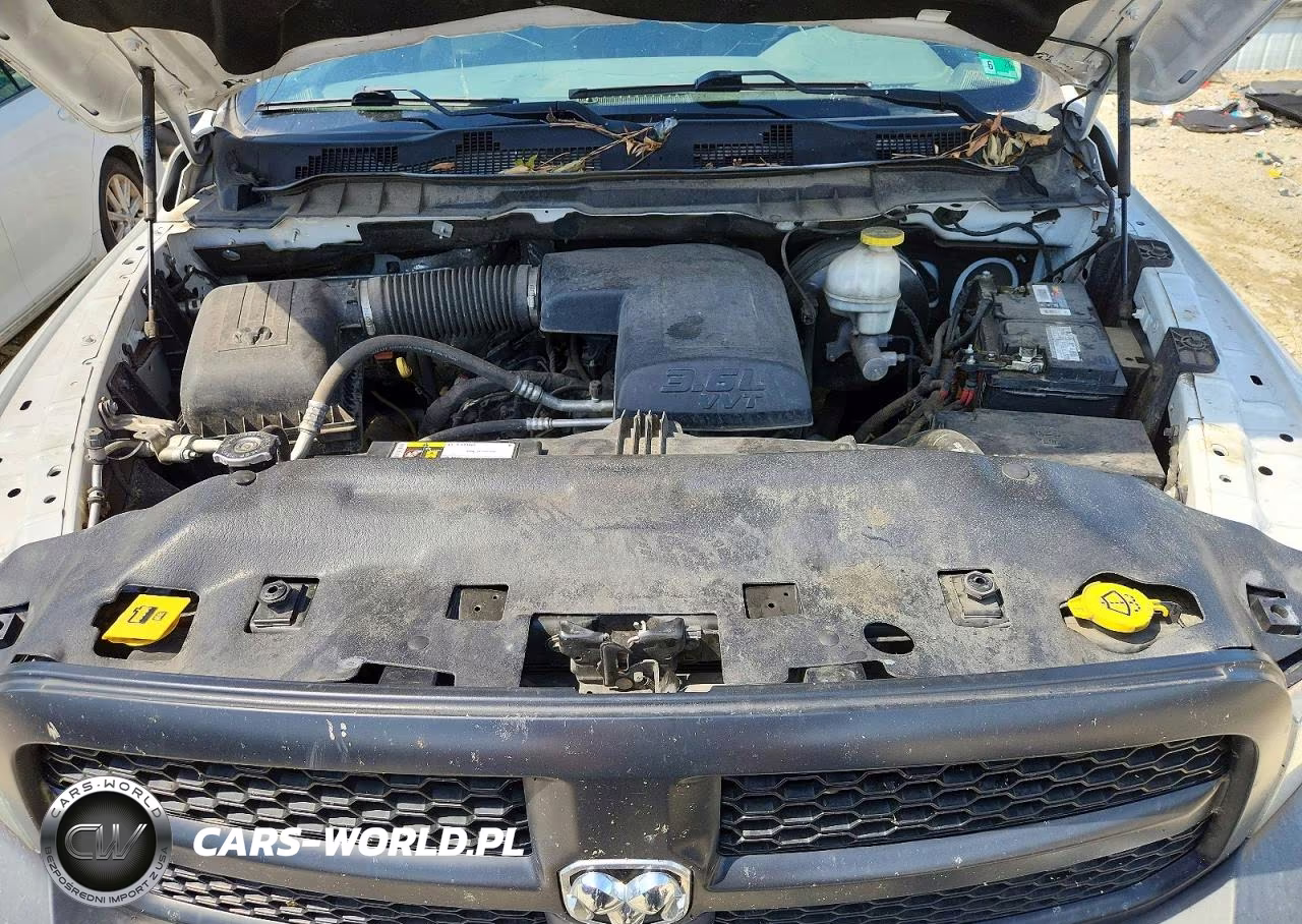 2019 Ram 1500 Classic Tradesman VIN:1C6RR6FG3KS733131 - 11