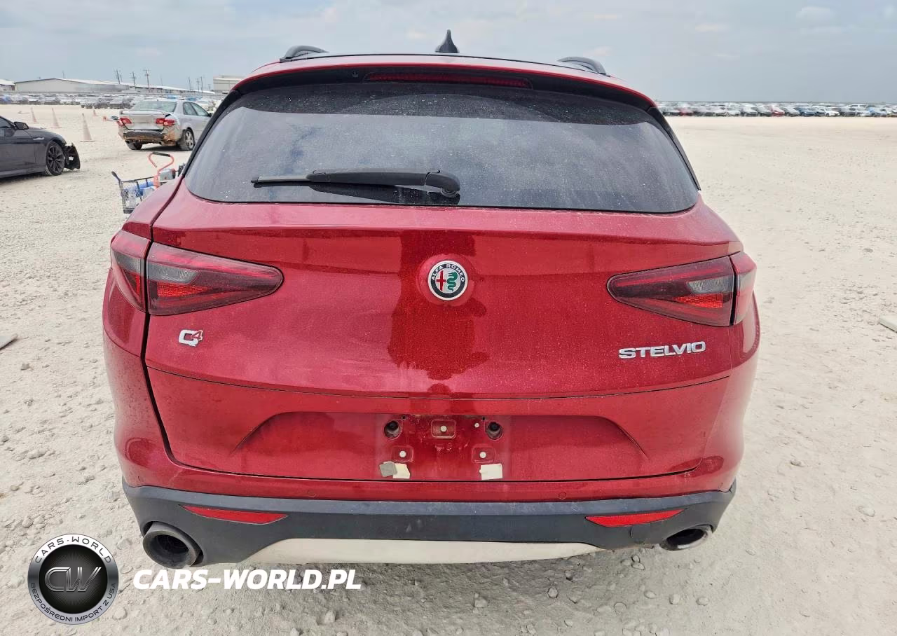 2018 Alfa Romeo Stelvio Ti Sport VIN:ZASFAKNN5J7B79255 - 6