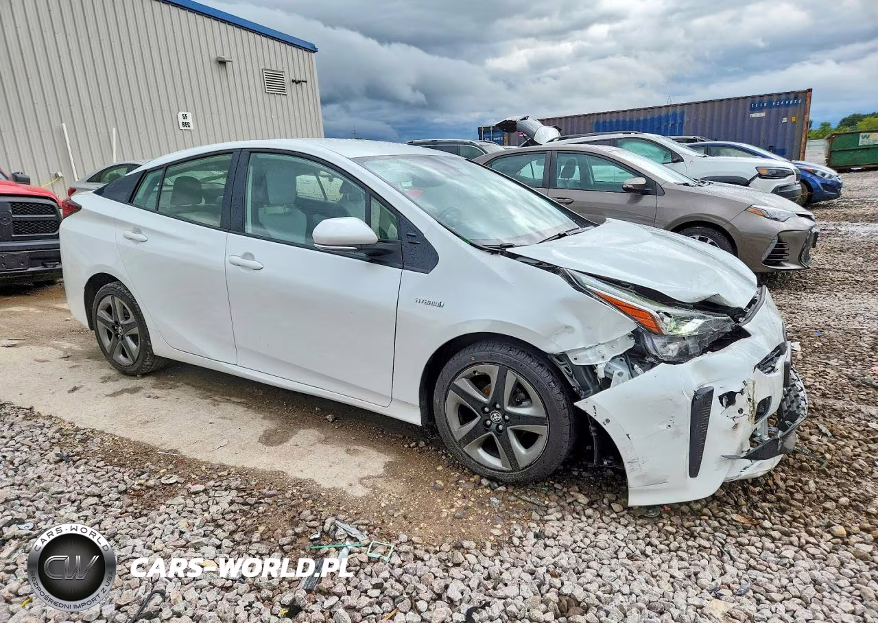 2021 Toyota Prius Xle VIN:JTDKAMFU0M3135622 - 4