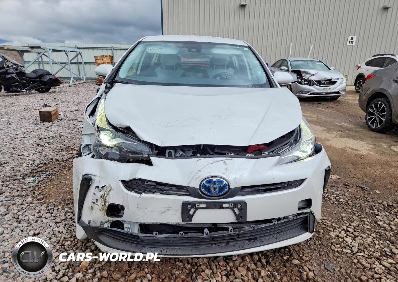 2021 Toyota Prius Xle VIN:JTDKAMFU0M3135622 - 5