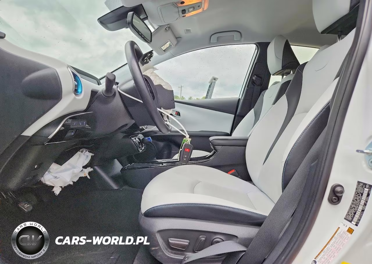 2021 Toyota Prius Xle VIN:JTDKAMFU0M3135622 - 7