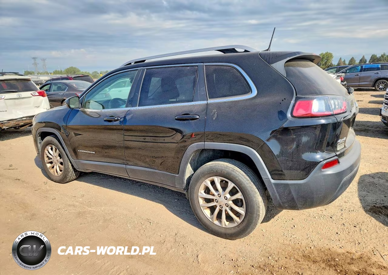2019 Jeep Cherokee Latitude VIN:1C4PJMCB7KD369708 - 2