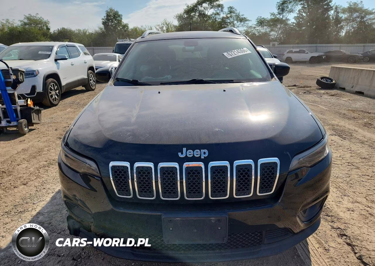2019 Jeep Cherokee Latitude VIN:1C4PJMCB7KD369708 - 5
