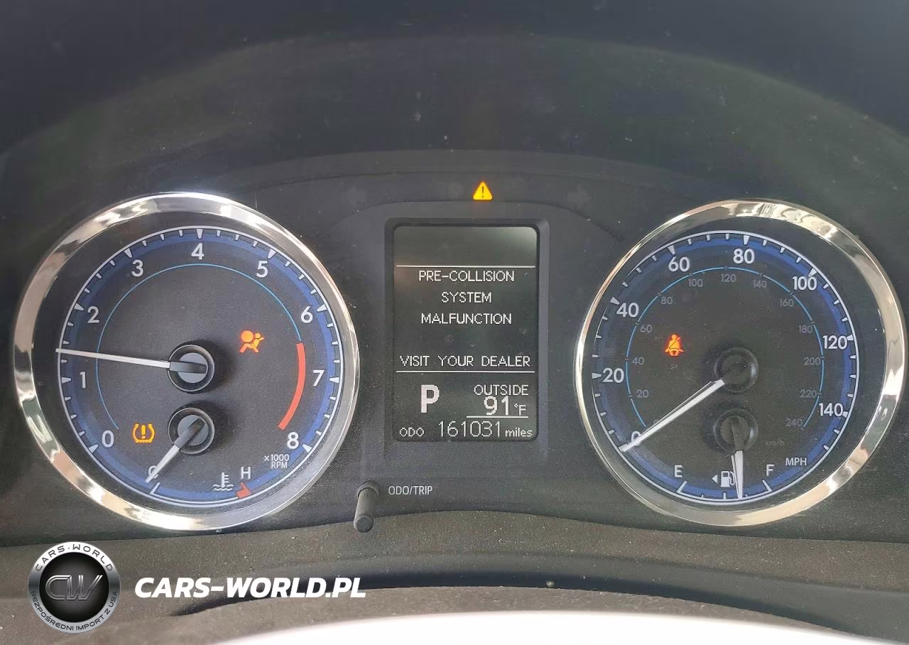 2018 Toyota Corolla Le VIN:5YFBURHE2JP814661 - 9