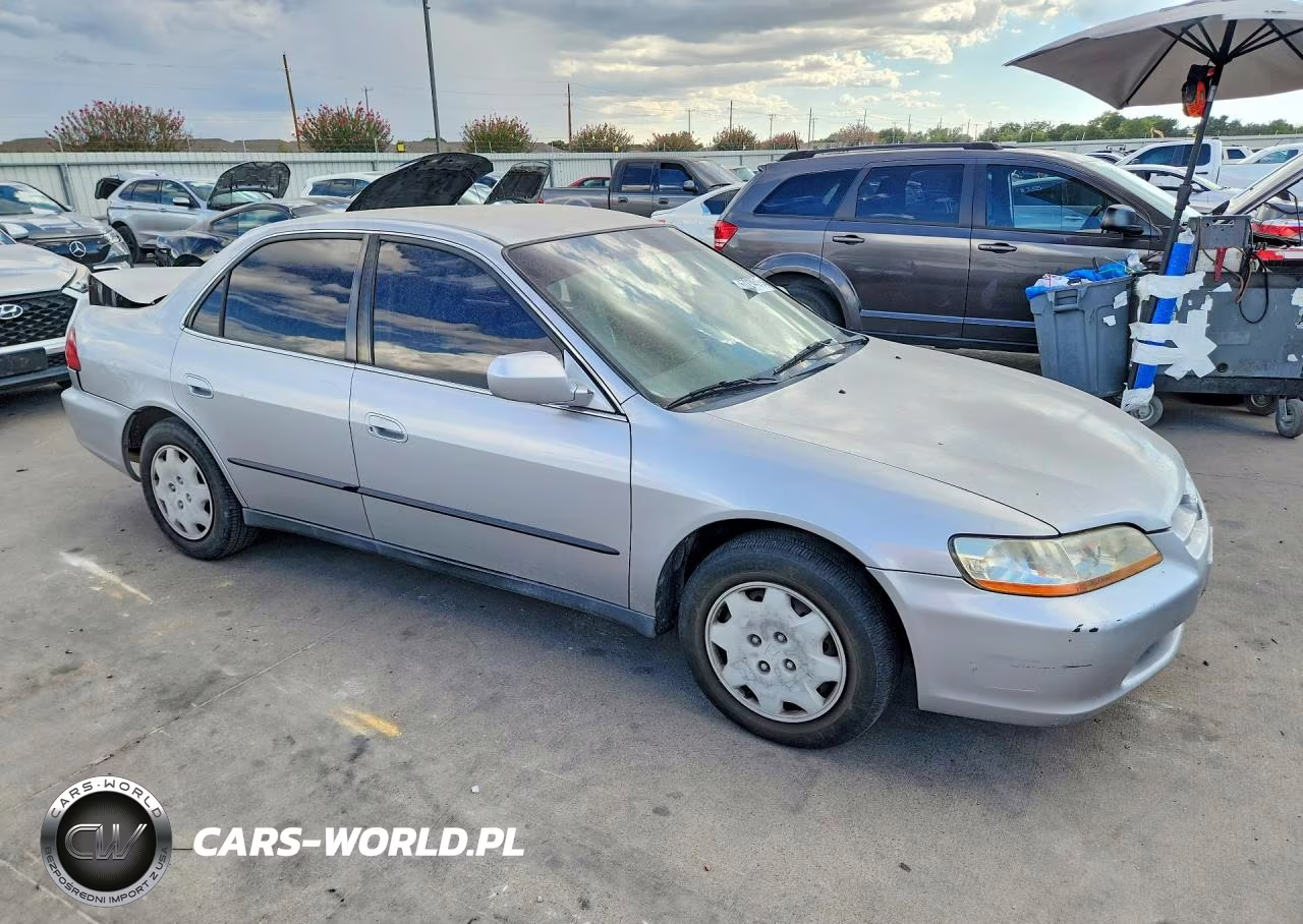 1999 Honda Accord Lx VIN:JHMCG6650XC027852 - 4