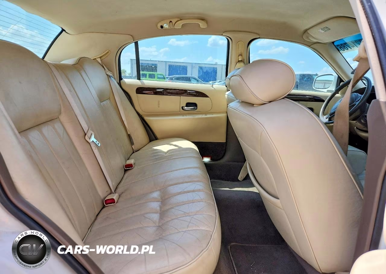 1998 Lincoln Town Car Executive VIN:1LNFM81W4WY710346 - 10