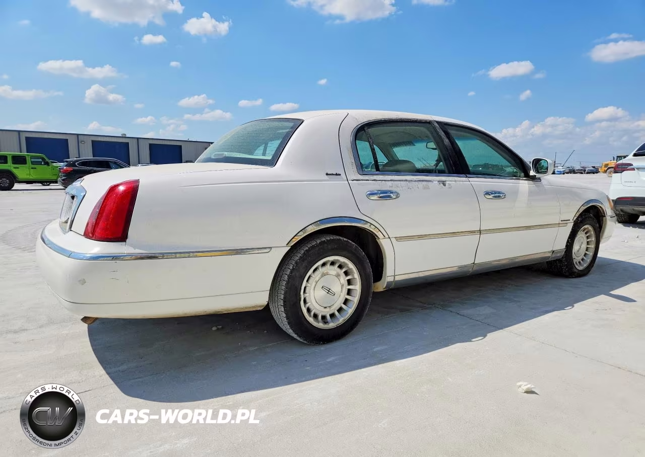 1998 Lincoln Town Car Executive VIN:1LNFM81W4WY710346 - 3