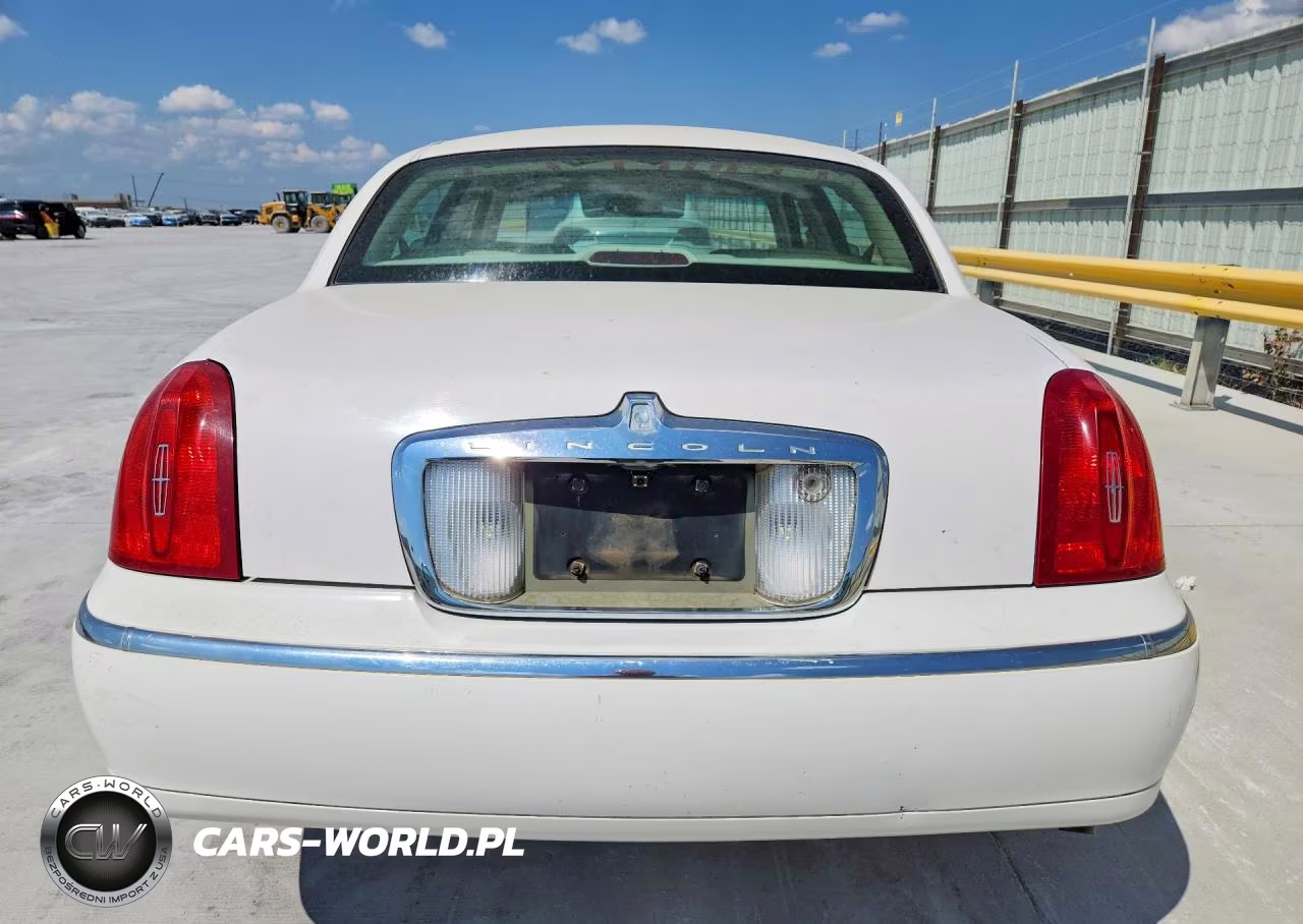 1998 Lincoln Town Car Executive VIN:1LNFM81W4WY710346 - 6