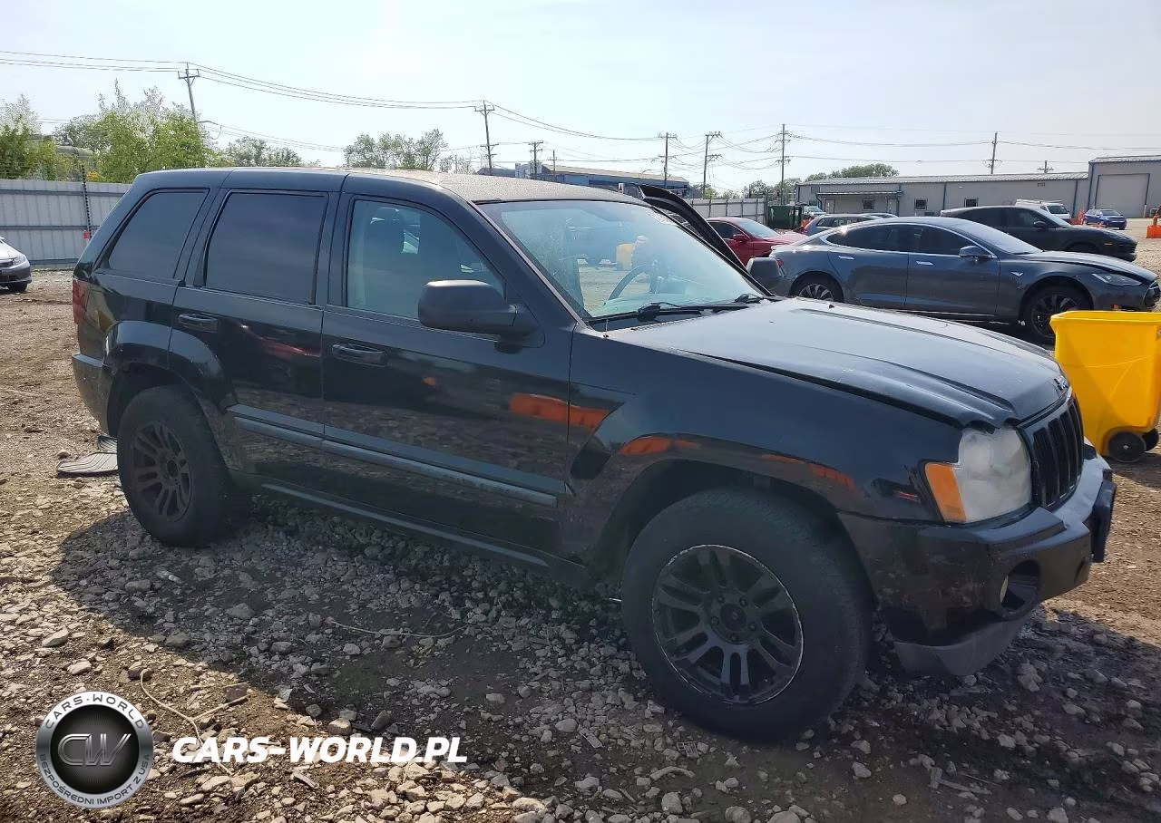 2007 Jeep Grand Cherokee Laredo VIN:1J8GR48K97C634250 - 4