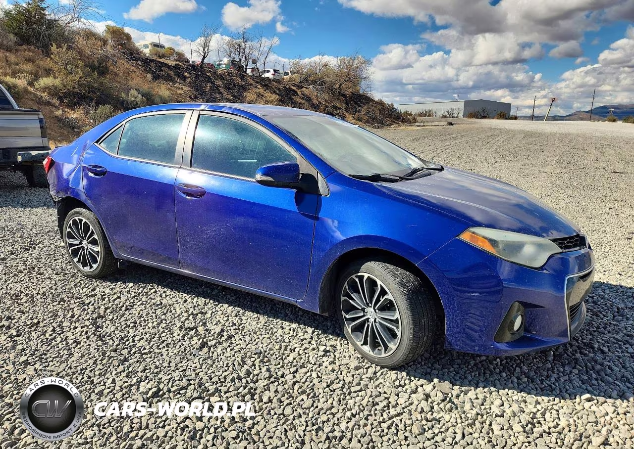 2015 Toyota Corolla S Plus VIN:5YFBURHE3FP336600 - 4