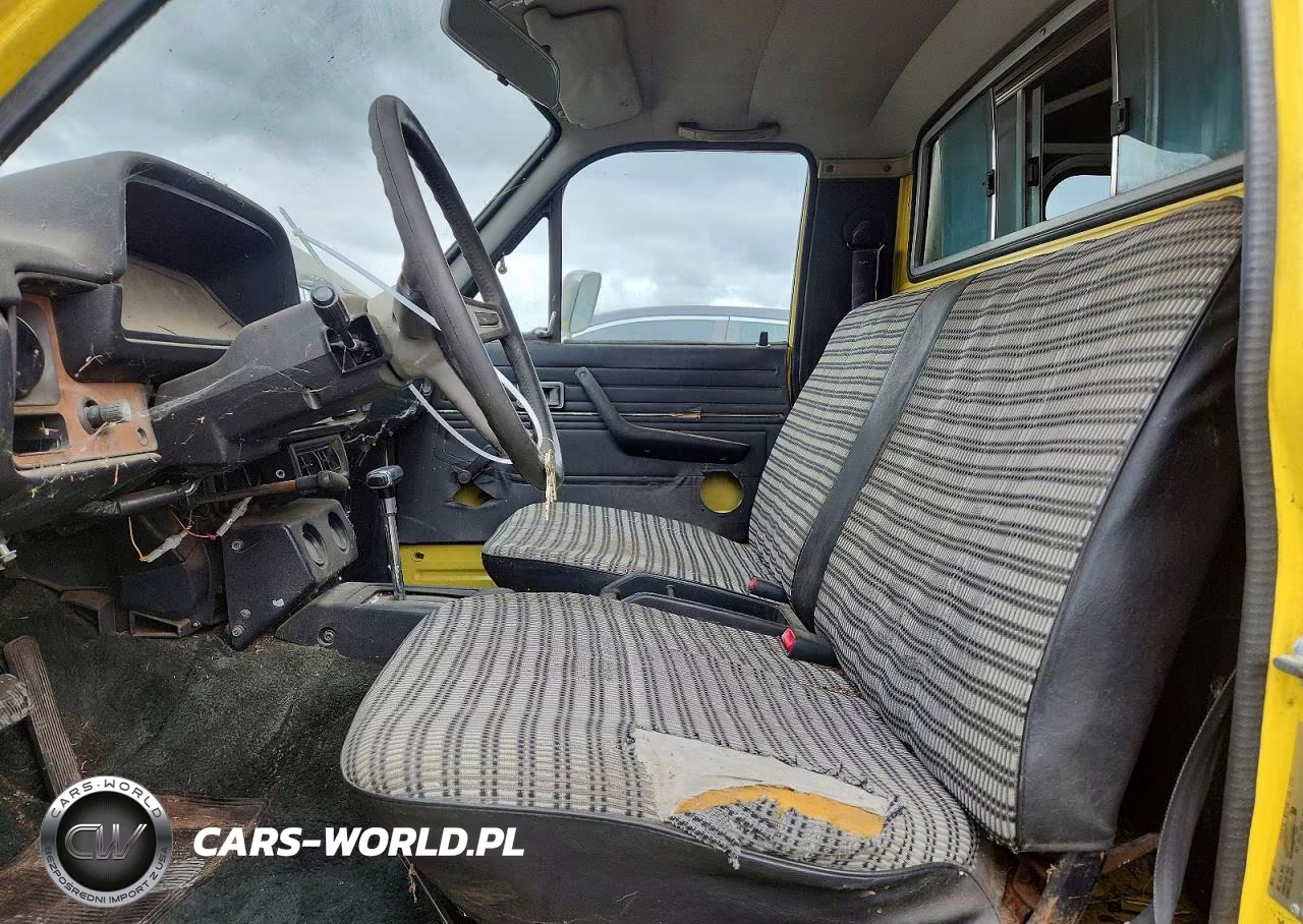 1981 Toyota Pickup VIN:JT4RN44S9B0003915 - 7