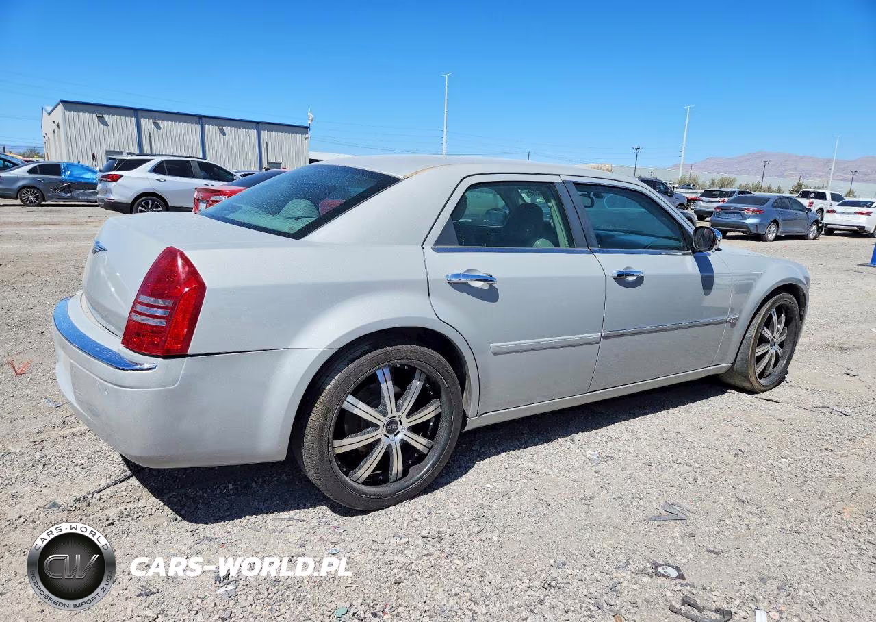 CHRYSLER 300C VIN:2C3LA63H46H200483 - 3