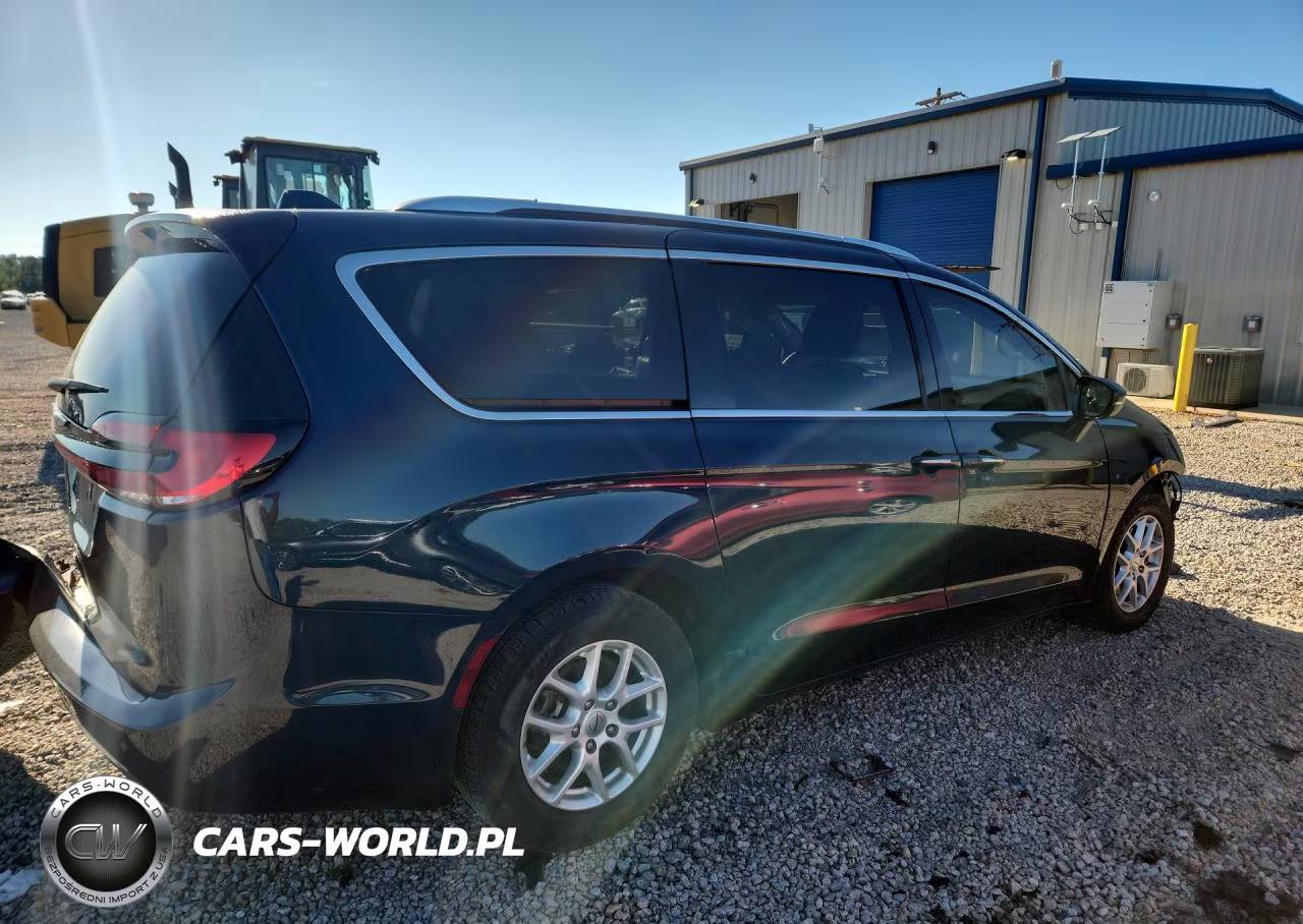 2021 Chrysler Pacifica Touring L VIN:2C4RC1BG6MR605053 - 3