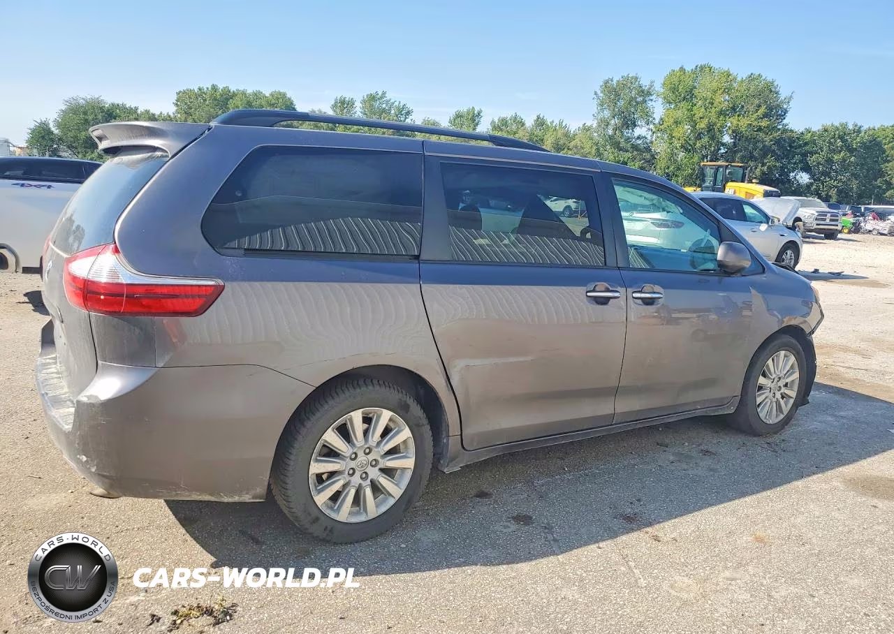 2015 Toyota Sienna Xle 7-Passenger VIN:5TDDK3DC6FS113538 - 3