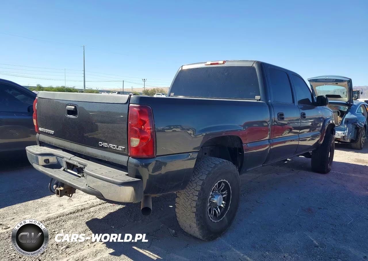 2004 Chevrolet Silverado C2500 Heavy Duty VIN:1GCHC23U94F237481 - 3