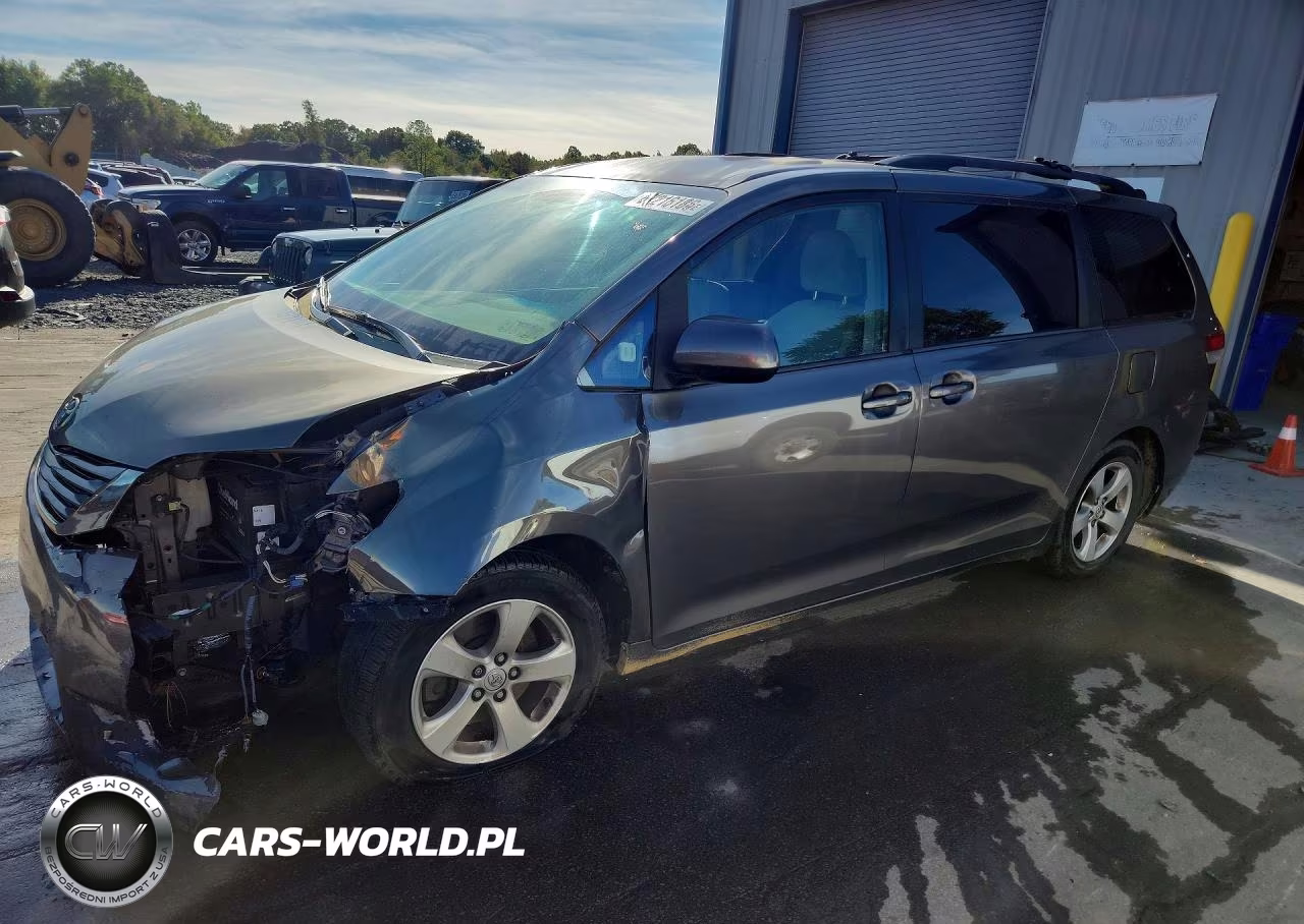 2013 Toyota Sienna Le VIN:5TDKK3DC8DS358233 - 1