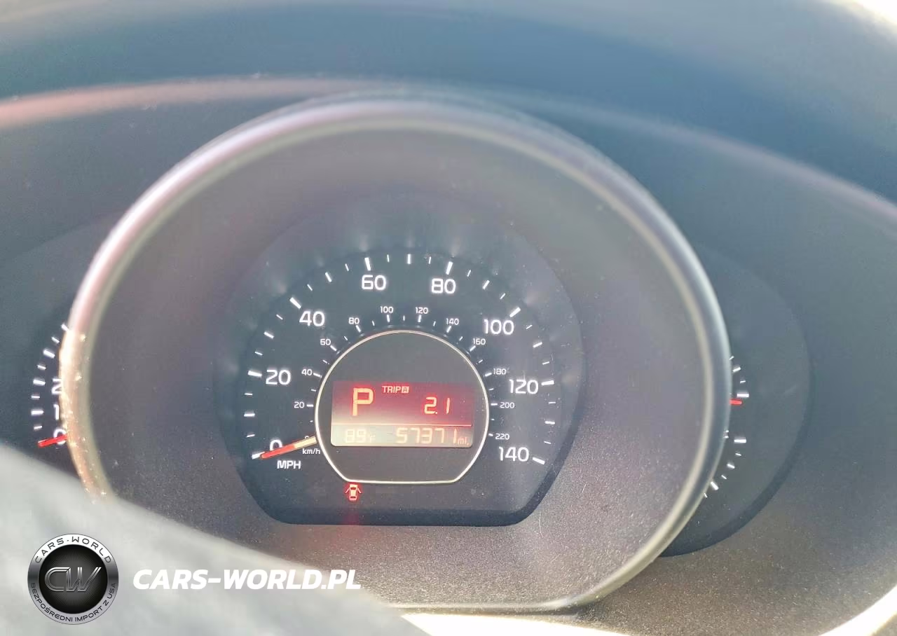 2018 Kia Soul + VIN:KNDJP3A5XJ7600674 - 9