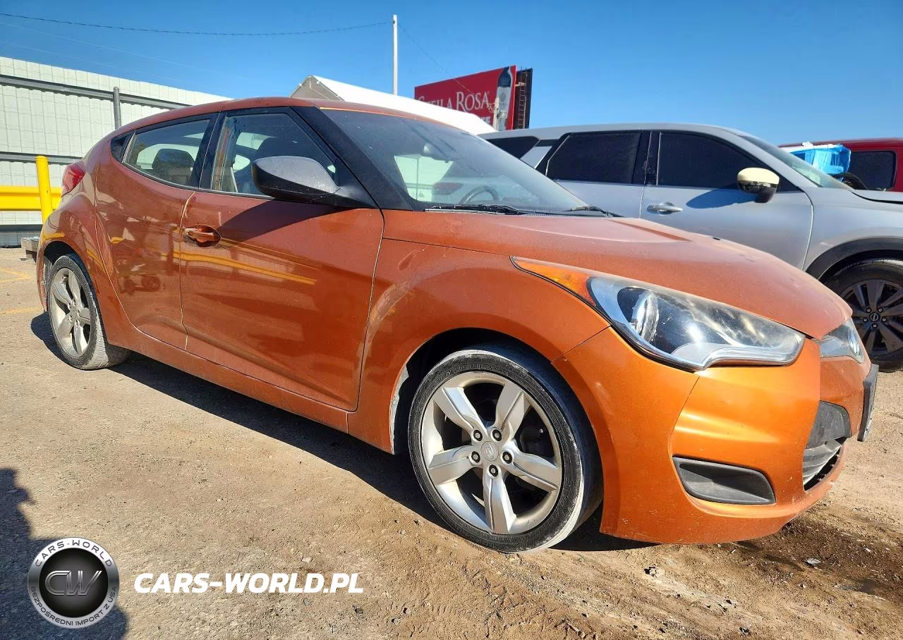 2014 Hyundai Veloster Base VIN:KMHTC6AD8EU190215 - 4