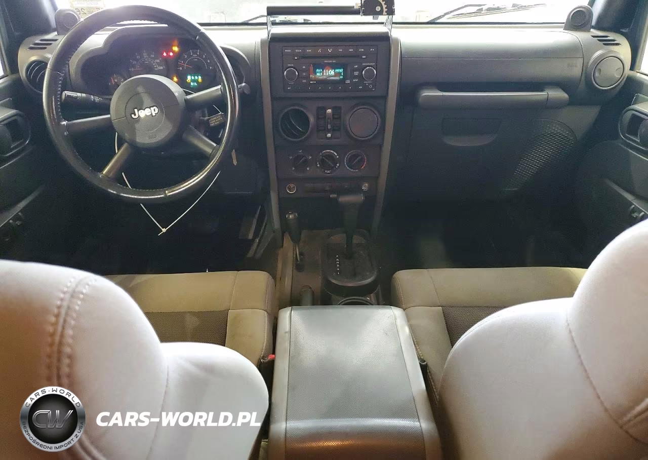 2008 Jeep Wrangler Unlimited X VIN:1J4GA39148L612733 - 8