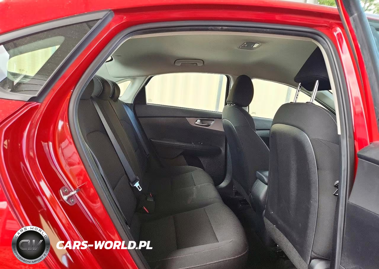 2021 Kia Forte Lxs VIN:3KPF24AD3ME358946 - 10